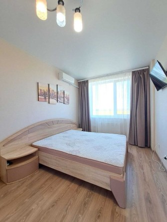Сдам укомплектованную 1к квартиру в ЖК 7небо - фото 1