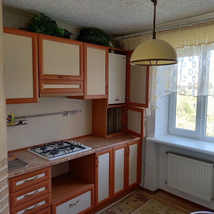 Сдам от хозяина 3к центр ринок автономка артез вода б. Мирный кирпич - фото 1