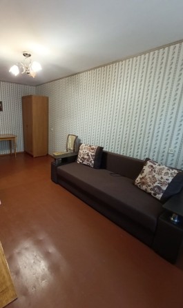 З технікою і  меблями 1кімн квартира - фото 1