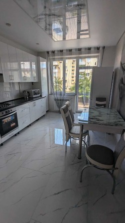 Оренда квартири по вулиці Володимирській ново. буд. - фото 1
