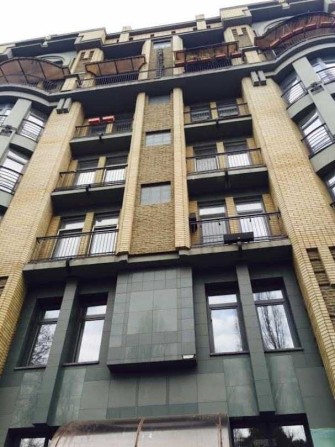 Оренда 3-к кв ЦЕНТР 127 м,4й/7 пов, все окремо, 10 хвилин метро БЕЗ % - фото 1