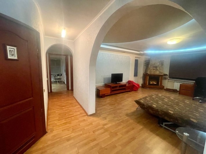 ВІД ВЛАСНИКА. Затишна двокімнатна квартира 69 м² біля метро Харківська - фото 1