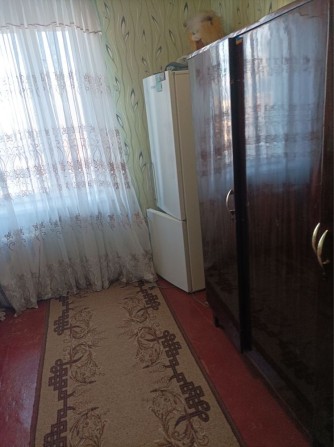 Здам кімнату в трьох кімнатні квартирі центр - фото 1