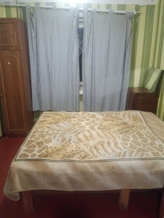 Сдам комнату в общежитии, на Подоле, ком. включены. - фото 1