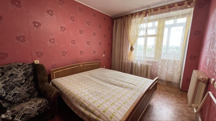 Оренда кімнати для дівчини  в 3-кімн квартирі біля парку Шевченка - фото 1