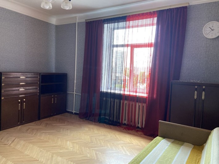 Перша Оренда окремоі кімнати в центрі без господарів - фото 1