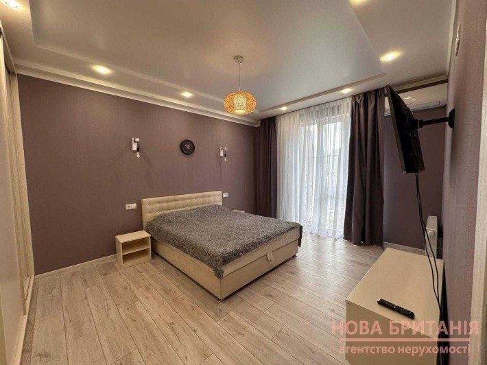 ПРОСТОРА 1к квартира з балконом 44 м2 будинок Брістоль ЖК Нова Англія - фото 1