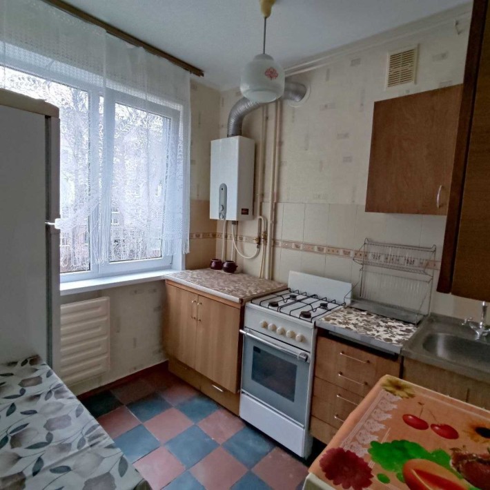 Сдаётся комната , 2000 гривен в месяц за всё - фото 1