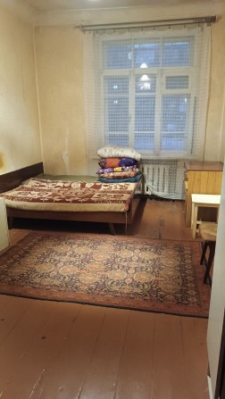 Комната большая, просторная, с высокими потолками, без посредников - фото 1