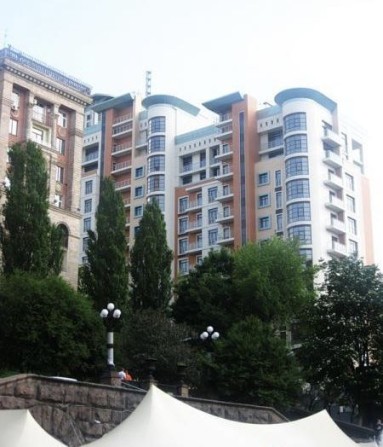 Здам 3-х к. квартиру на вул. Хрещатик, 27Б в будинку з ГЕНЕРАТОРОМ - фото 1