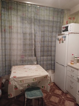 Сдам трёхкомнатную квартиру ул.  Серова - фото 1