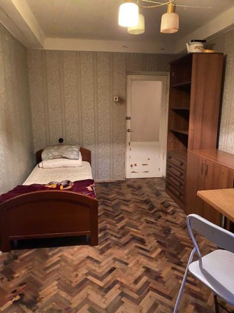 БЕЗ ХАЗЯЇНА!  Кімната в Центрі міста на Галицькій площі - фото 1