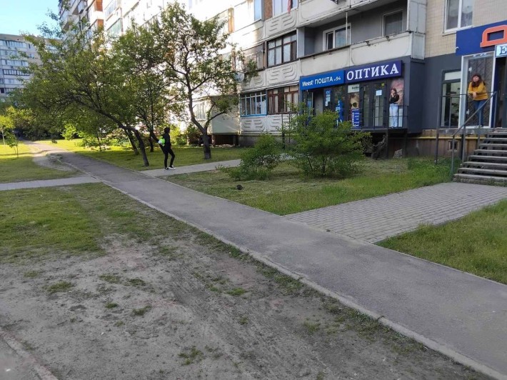 Позняки, Драгоманова вул,11 Продаж квартири 70кв.м. ПЕРШИЙ ПОВЕРХ - фото 1