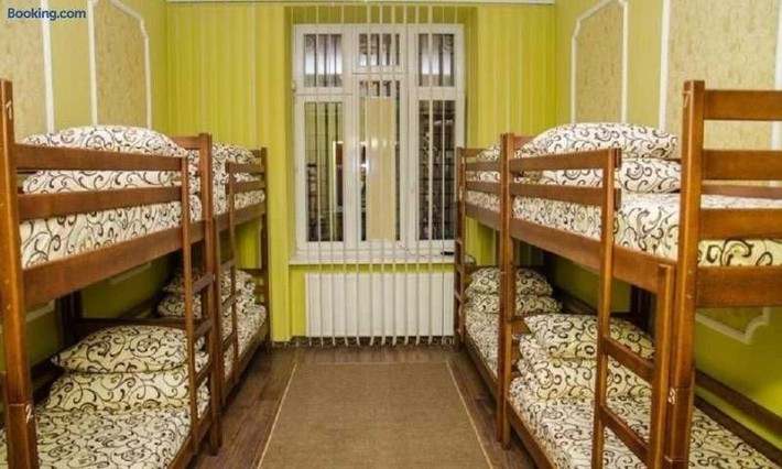 Оренда ліжка в восьмимістній кімнаті від 1 місяця до року. - фото 1