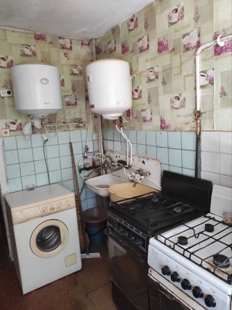 Сдам комнату в коммуне,ул Варненская, 100Школа - фото 1