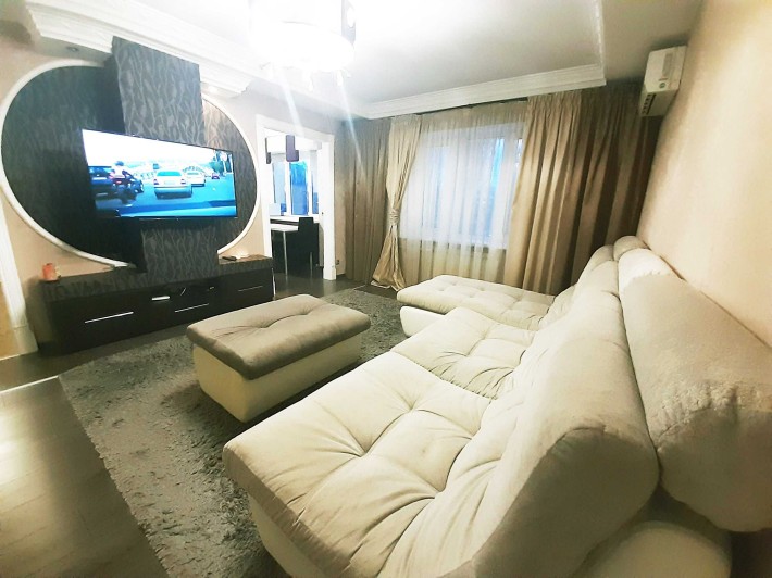 Аренда стильной 3к квартиры 70м2 в Центре, Леси Украинки 5, м Кловская - фото 1