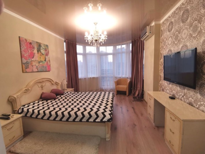 Сдам 1кв БЕЗ комиссии Черновола 27 ЖК Златоустовский Лукьяновка Цирк - фото 1