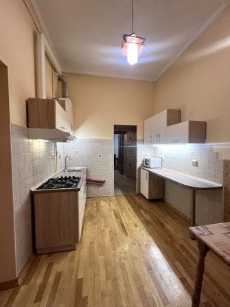 Оренда центр міста, площа Святого Теодора, 2 кім ізольовані - фото 1