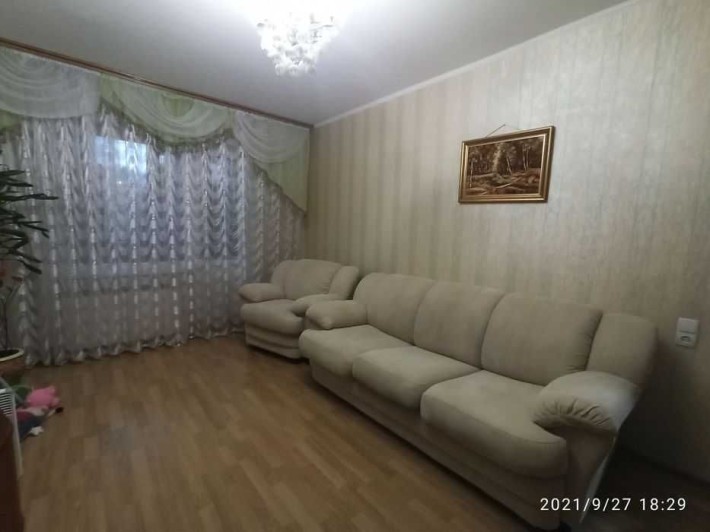Ревуцького, 18 — 3 кімнатна в оренду - фото 1
