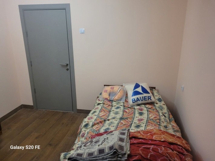 Здаю одну кімнату 3 кімнатній квартирі в чешці на Березняках. - фото 1