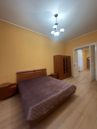 Дорошенка П. вул.
Оренда квартири, 
 2 кімнати
 72 / 42 / 15 кв.м - фото 1