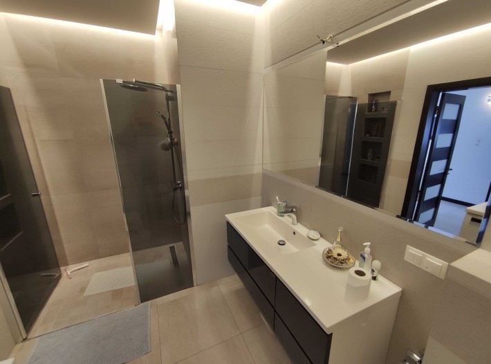 Оренда 3 кімнатної квартири, просп. Червоної Калини 58 . Новобудова - фото 1