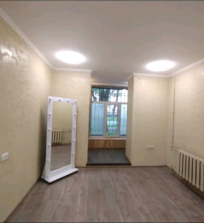 Сдам 3-х ком. кв-ру после ремонта в Центре, под БИЗНЕС - фото 1