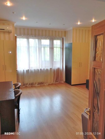 Сдам 2-ком.кв.м.Университет.Оплата только за счетчкики. - фото 1