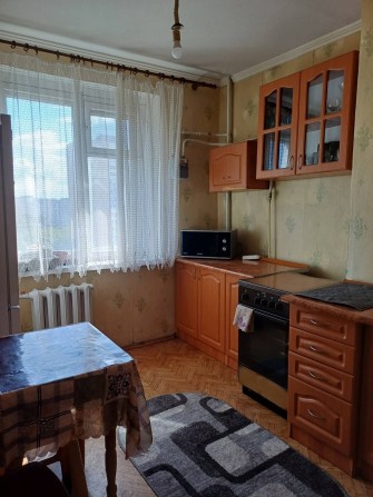 Сдам 3 комнатную квартиру по Высоцкого - фото 1