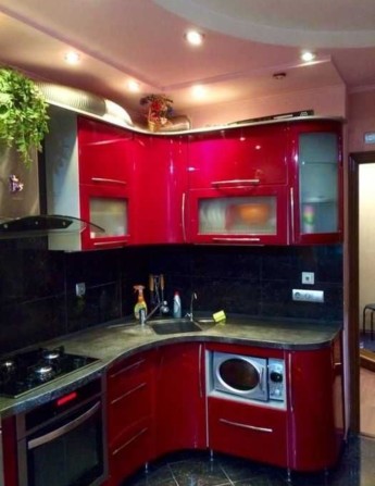 Срочно!!! Сдам красивую 2 кв метро  Студенческая Валентиновская  600 - фото 1
