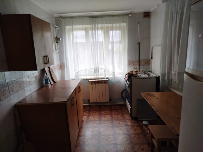 Оренда окремого будинку з гаражем .  3 кімнати  . - фото 1