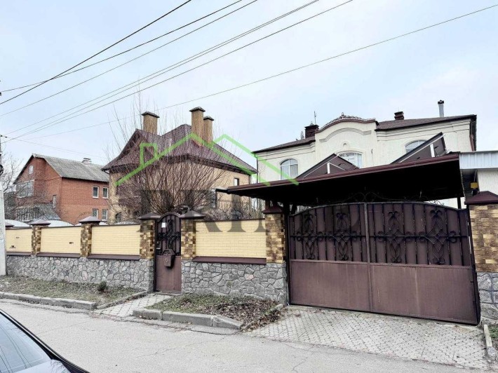 Оренда будинку в місті - фото 1