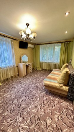 Сдам 1 к кв метро Бот. Сад, ул. Есенина, 10 - фото 1