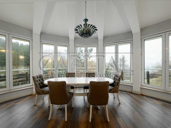 Аренда ДОМ 9к КИЕВ Ценр  680м для семьи Цоколь Бассейн ГАЗ Генератор Киев