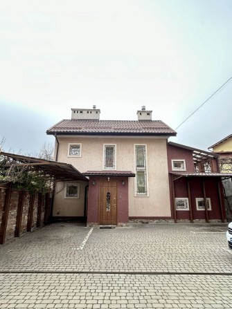 Оренда будинку, 170м. Два  паркомісця. Комісія 50%. Вул.Личаківська. - фото 1