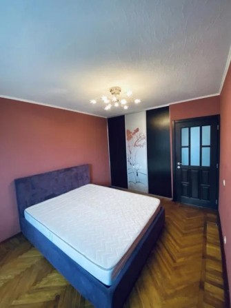 Сдам 3 к.кв. метро 23 Августа - фото 1