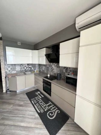 Продаж 2-к квартири вул. Донця 2а - фото 1