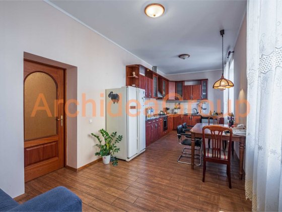 Оренда 2-х поверхового будинку з підвалом на Печерську в єлітному р-ні Киев