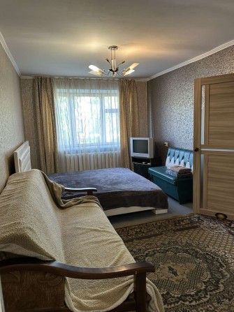 Сдам 2-х ком.кв  5 отдельных спальных мест.Для командировочных. - фото 1