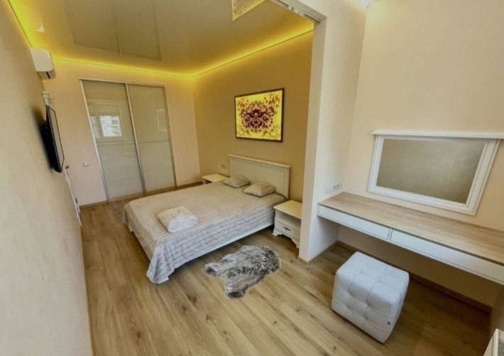 Аренда квартиры в ЖК 51 Жемчужина, Аркадии, Генуэзская. Гардероб - фото 1