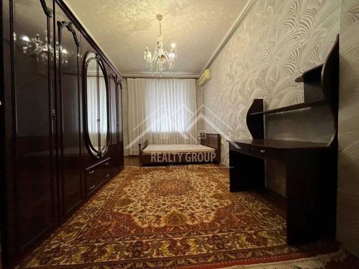 Оренда затишної двокімнатної квартири на КРЕСі по Січелавській. - фото 1