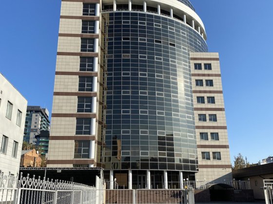 Продаж приміщення в центрі міста. На сьогодні лікарня. З орендарями на довгий строк. Днепр