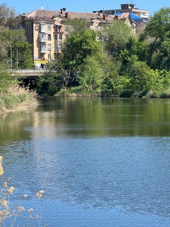 Сдам 2 комнатную квартиру - фото 1