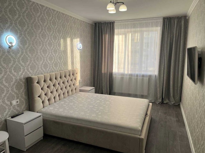 Квартира з новим ремонтом у центрі, ЖК Містечко центральне - фото 1