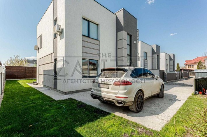 Аренда дома в два этажа 145m², Гатное - фото 1