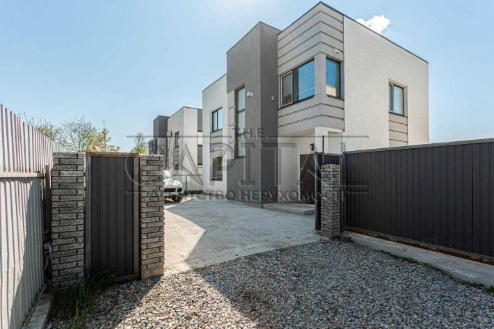 Аренда коттеджа 145m² в два этажа, Гатное - фото 1
