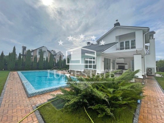 Аренда элитного дома с бассейном в Конча-Заспа,Козин Козин