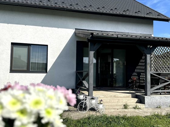 Довгострокова оренда будинку! Осещина