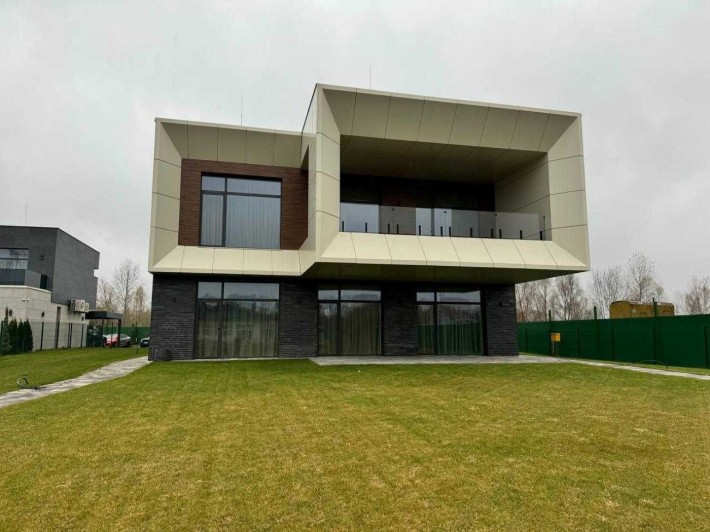 Генератор Аренда дома Романков 400 м² 6 комнат Терасса - фото 1