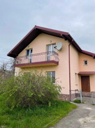 Будинок у Винниках | 2-кімнати | паркомісце, подвірʼя - фото 1